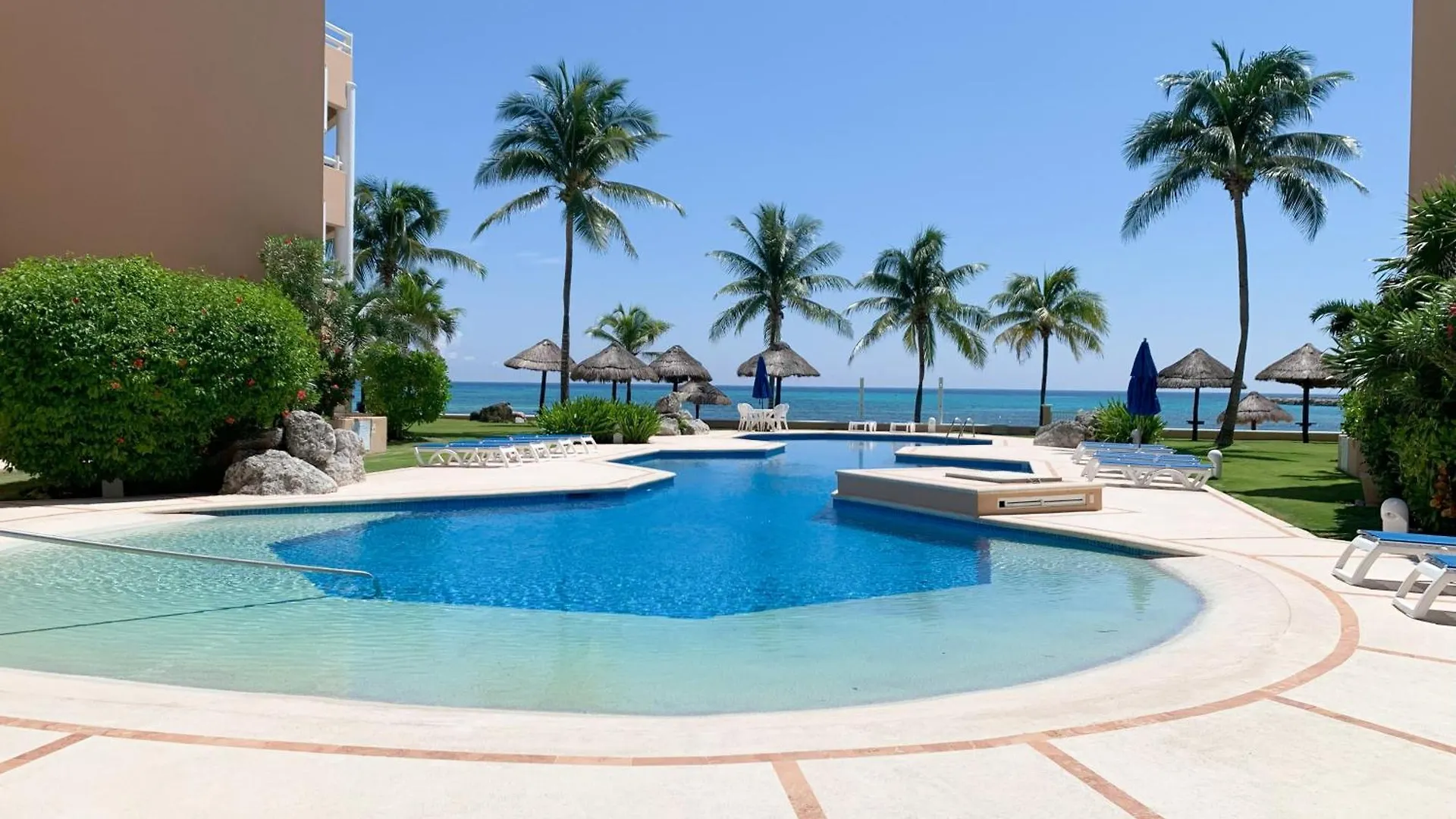 Beachfront Breathtaking Views Puerto Aventuras